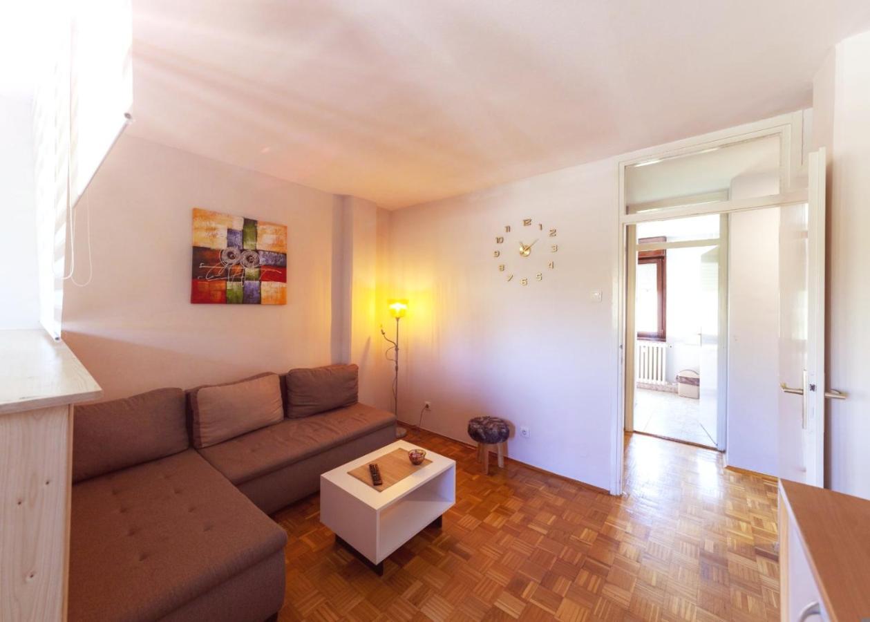 Apartman Vanja Belgrado Esterno foto